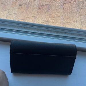 Black Michael kors wallet